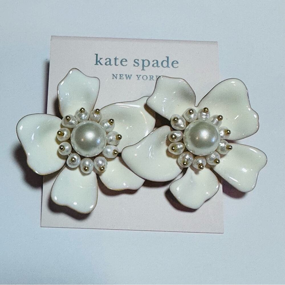 Kate Spade - White Flora enamel and pearl post Earrings, NWT